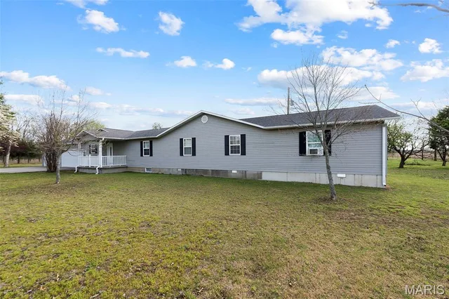 Kitchen — 444 County Highway 505 Benton Missouri real estate