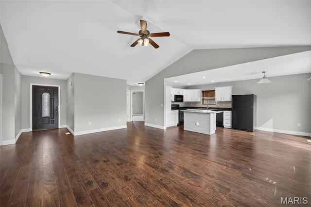 Primary bedroom — 116 Pioneer Court Waynesville Missouri real estate