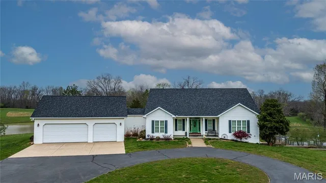 Front exterior — 20237 BCR 228 Sedgewickville Missouri real estate