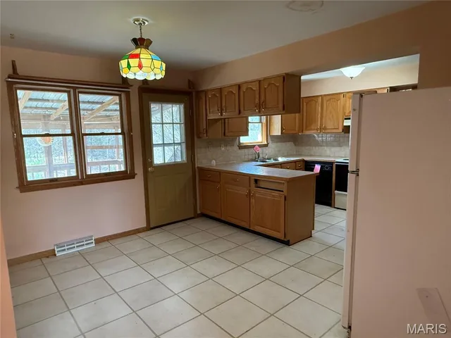 Primary bedroom — 20769 Highway 68 Vichy Missouri real estate