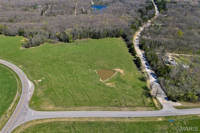 Living room — 20.81 Acres Highway C New Haven Missouri real estate