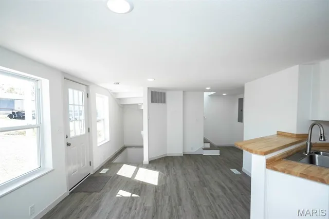Primary bedroom — 200 11th Street Crocker Missouri real estate