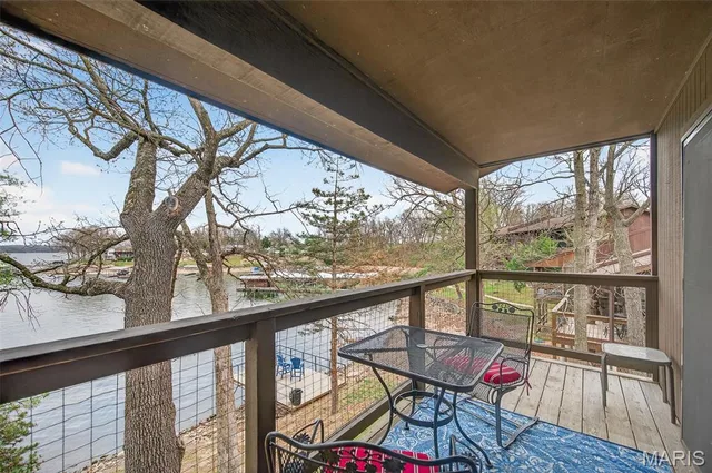 Kitchen — 256 Lone Oak Point Sunrise Beach Missouri real estate