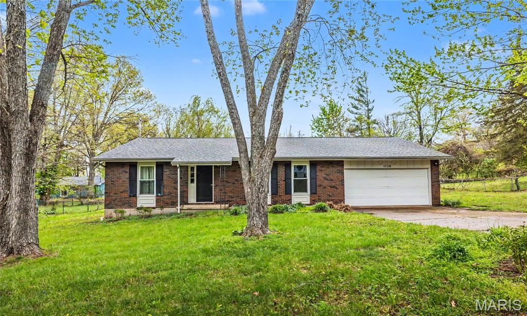 1108 Mimosa Court Rolla Missouri 3 bedroom 2 bathroom home for sale listed at $199,000