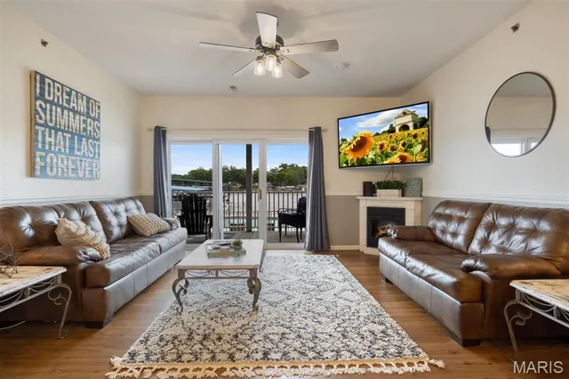 Primary bedroom — 216 Lakeview Resort Boulevard Sunrise Beach Missouri real estate