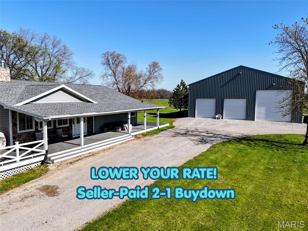 55272 Buffalo Lane New London Missouri 3 bedroom 3 bathroom home for sale listed at $563,900
