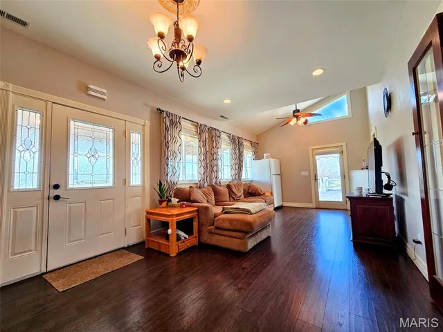 Primary bedroom — 55272 Buffalo Lane New London Missouri real estate