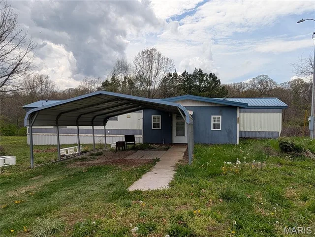 17221 Chicory Lane, Phillipsburg MO