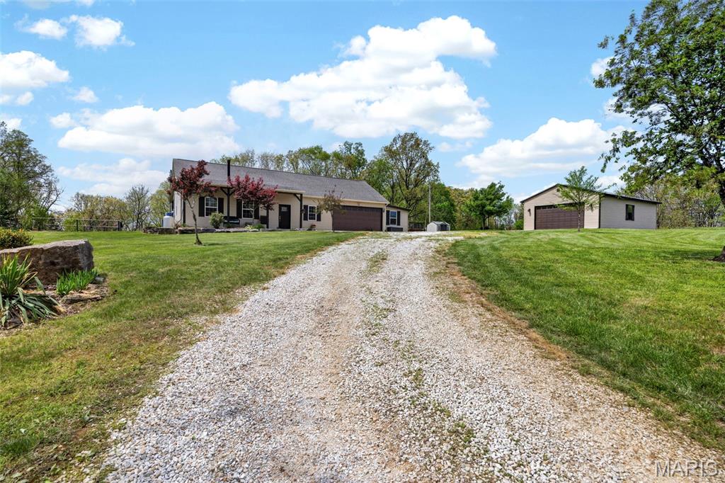 16731 Baumann Lane Warrenton Missouri 3 bedroom 2 bathroom home for sale listed at $579,000