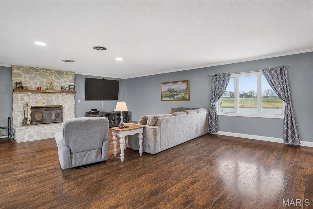 Kitchen — 1324 Highway O Rolla Missouri real estate