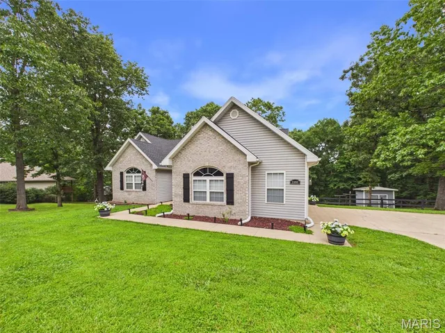 Front exterior — 21093 Layla Road Waynesville Missouri real estate