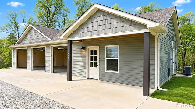 Front exterior — 10562 Scarlet Ridge Drive Potosi Missouri real estate