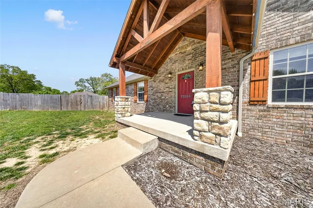 Kitchen — 20164 Helios Lane St Robert Missouri real estate