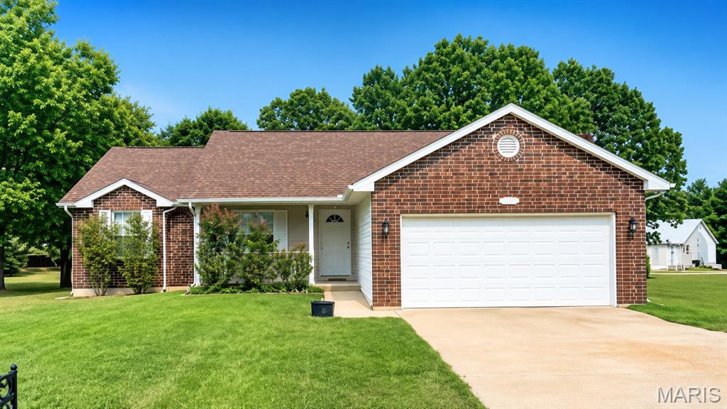 21053 Larson Road Waynesville Missouri 3 bedroom 2 bathroom home for sale listed at $249,900