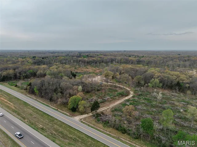 Primary bedroom — 188.7+- N Service E Road Sullivan Missouri real estate