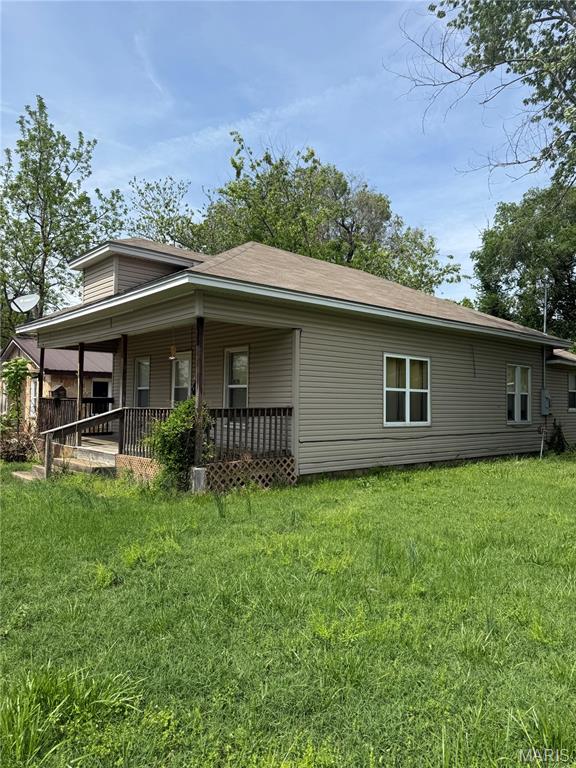 Front exterior — 410 Harrison Avenue Lebanon Missouri real estate