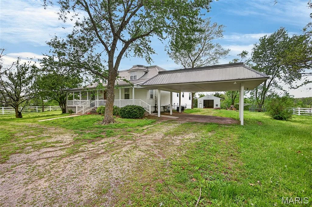 2431 Elm Street, Lebanon MO