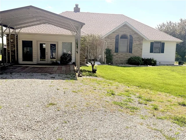 Front exterior — 24306 Parade Drive Lebanon Missouri real estate