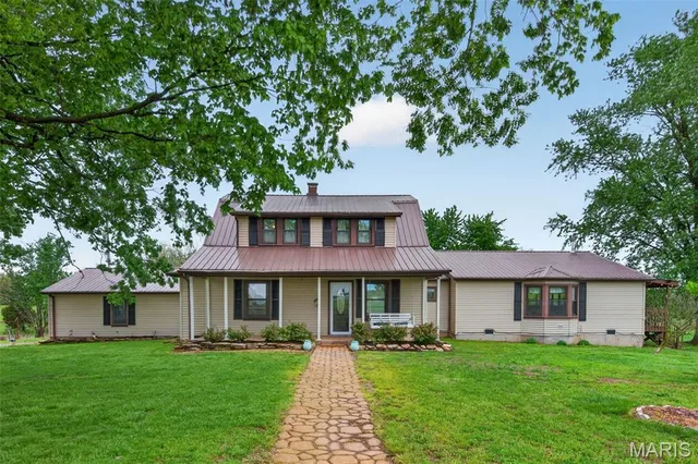 Front exterior — 16645 State Highway Kk Unincorporated Missouri real estate