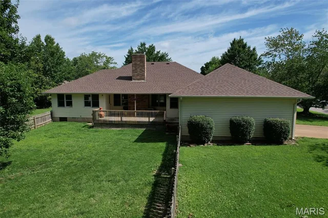 Front exterior — 324 Lantern Lane Lebanon Missouri real estate