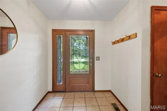 Kitchen — 324 Lantern Lane Lebanon Missouri real estate