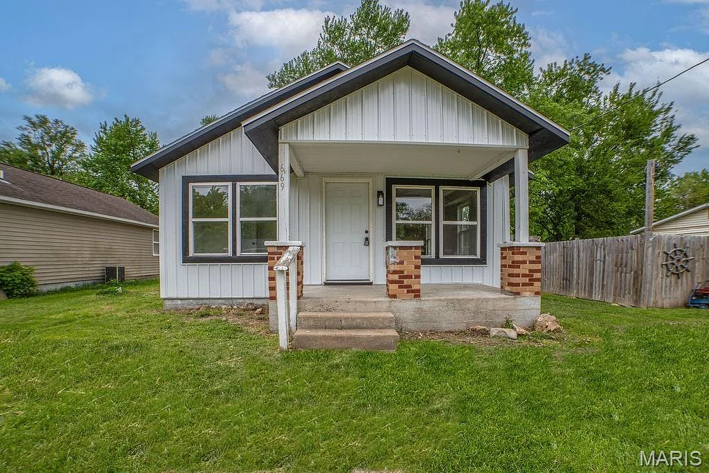 669 Bennett Street, Lebanon MO
