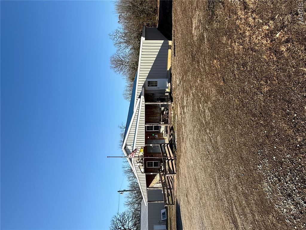 12037 Highway 32, Roby MO