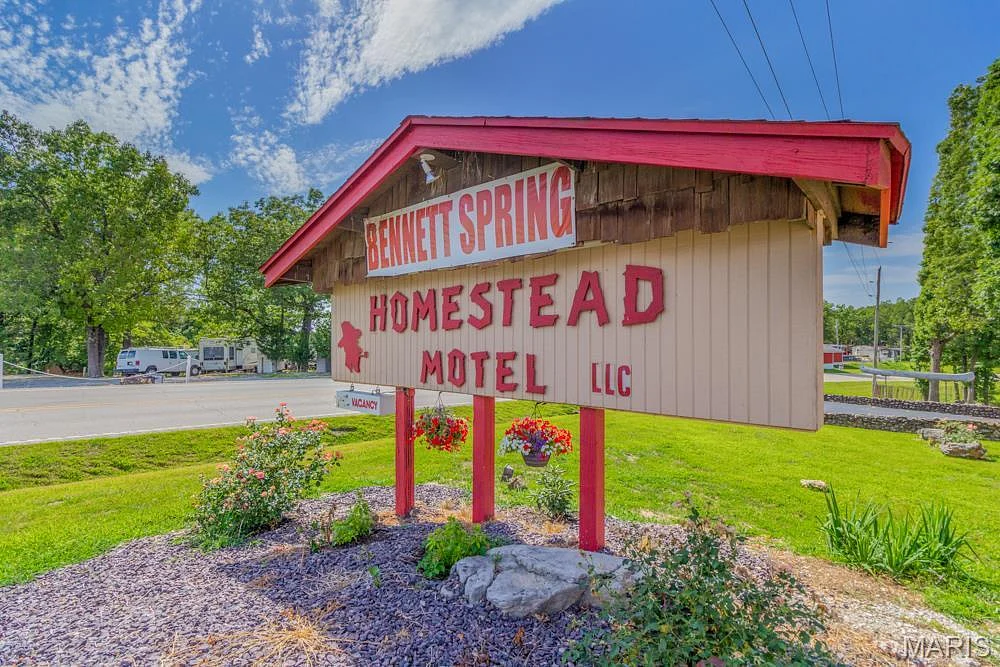 11451 HWY 64, Lebanon MO