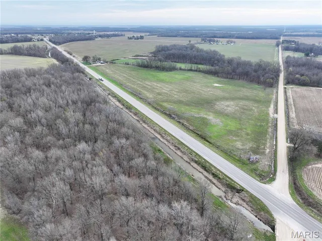 Primary bedroom — Off US Hwy 67 Neelyville Missouri real estate