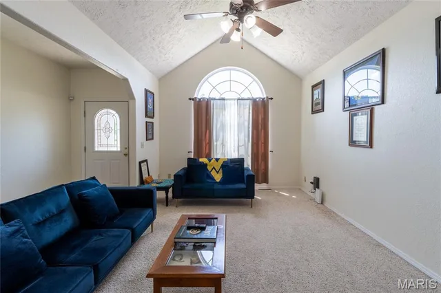 Living room — 295 Carmel Valley Way St Robert Missouri real estate