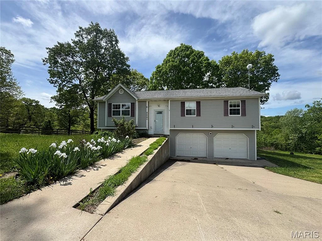 23201 Topo Drive, St Robert MO real estate