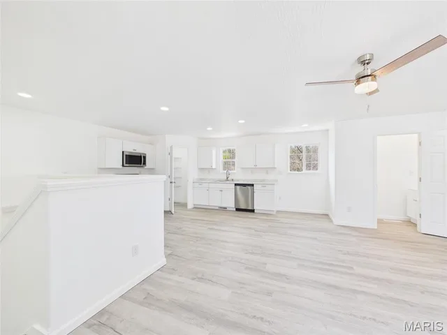 Kitchen — 16201 Haidyn Road St Robert Missouri real estate