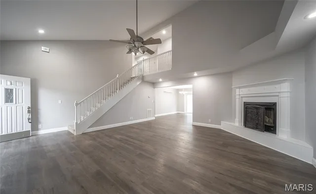Primary bedroom — 113 Ridgeview Drive St Robert Missouri real estate