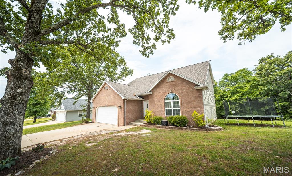 113 Ridgeview Drive St Robert Missouri 5 bedroom 3 bathroom home for sale listed at $335,000