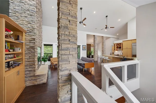 Living room — 178 Jared Street Waynesville Missouri real estate
