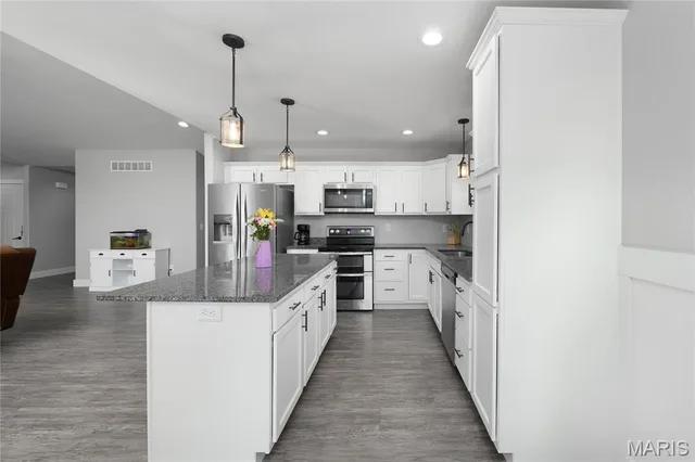 Kitchen — 117 Paradise Street Waynesville Missouri real estate