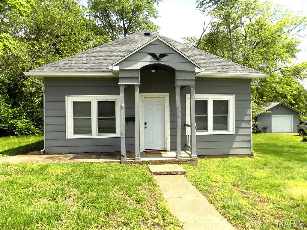 208 Walnut Street, Rolla MO