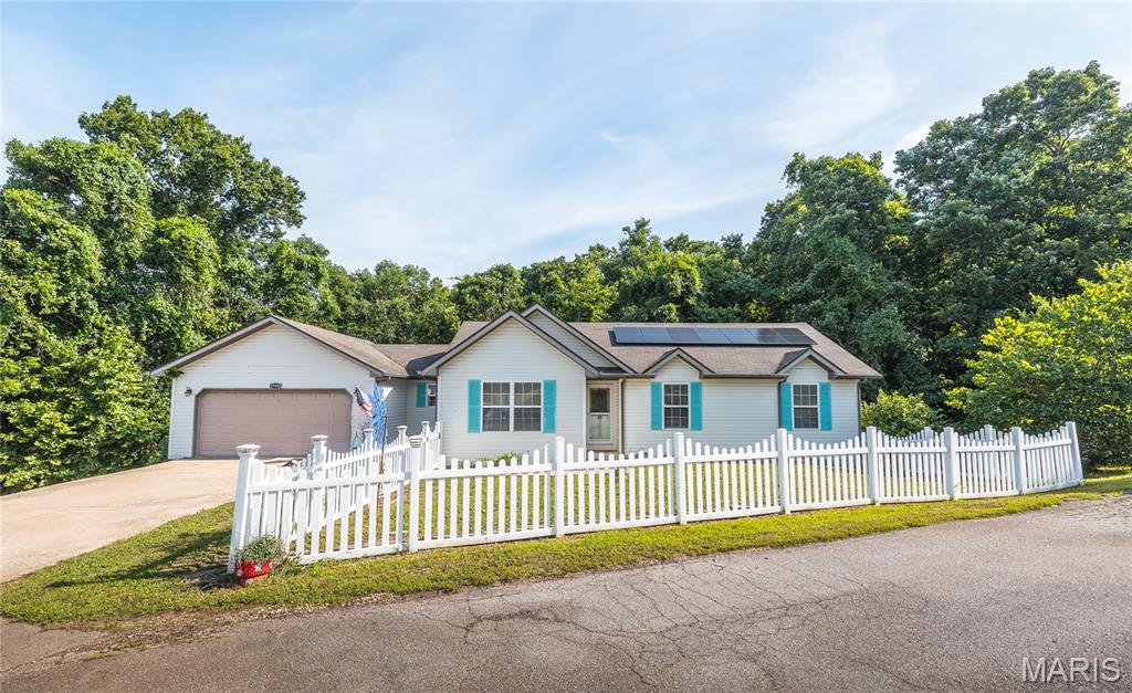 17435 Lori Drive St Robert Missouri 4 bedroom 3 bathroom home for sale listed at $269,000