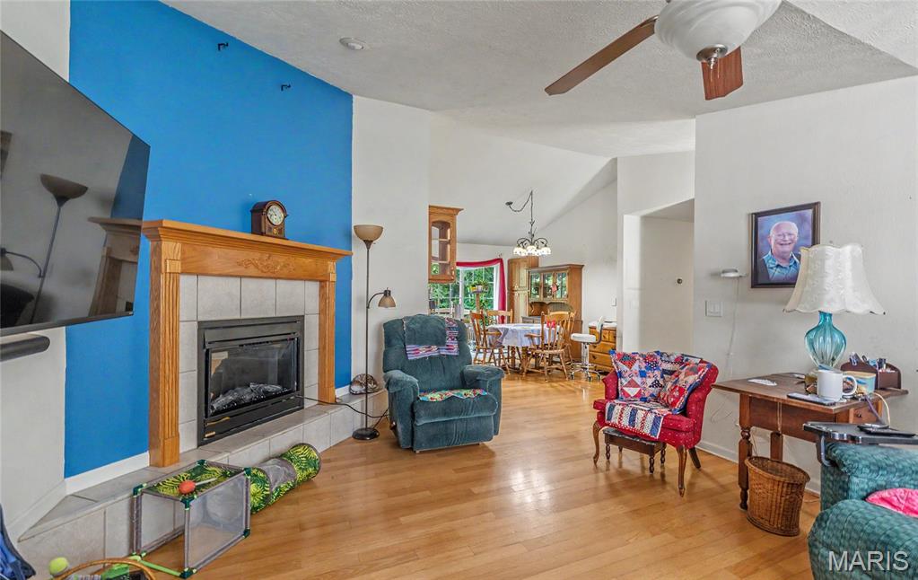 Living room — 17435 Lori Drive St Robert Missouri real estate