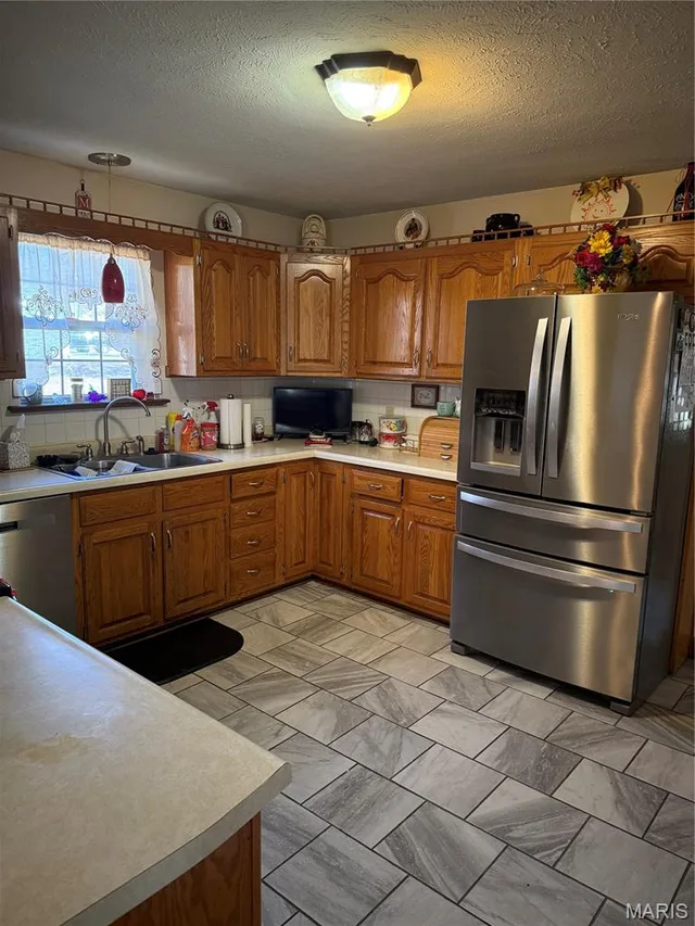 Kitchen — 13905 Hickory Plato Missouri real estate