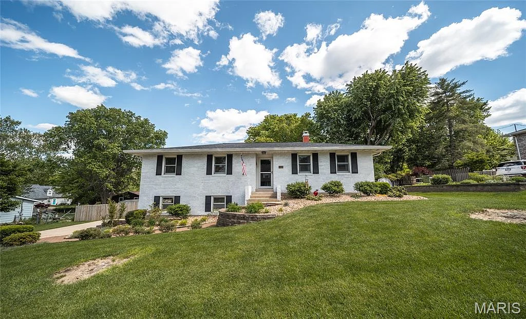 1112 Sycamore Drive, Rolla MO real estate