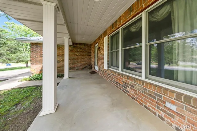 Living room — 503 Spruce Street Dixon Missouri real estate