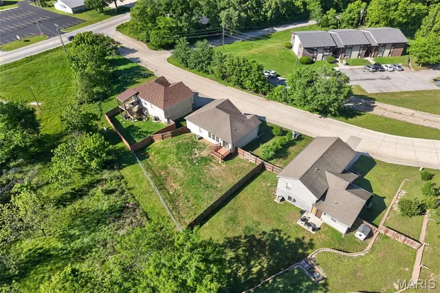 Kitchen — 186 Settlers Pass Waynesville Missouri real estate