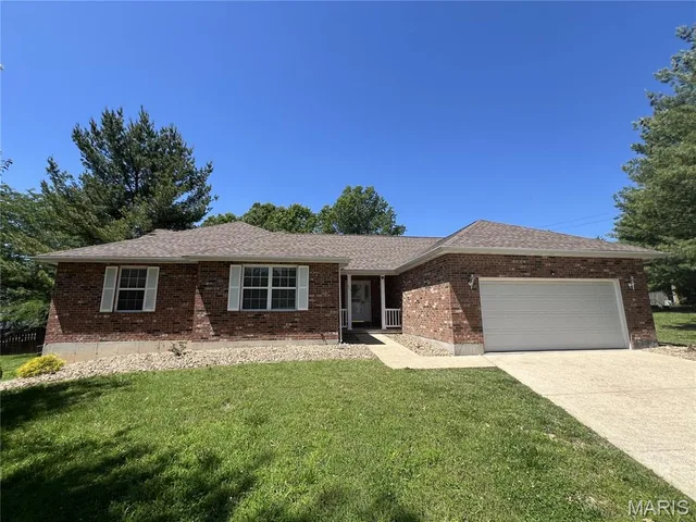 Front exterior — 905 Hampton Court Rolla Missouri real estate