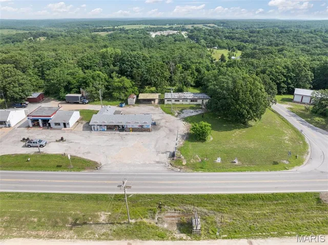 Front exterior — 14343 St Hwy 7 N Unincorporated Missouri real estate