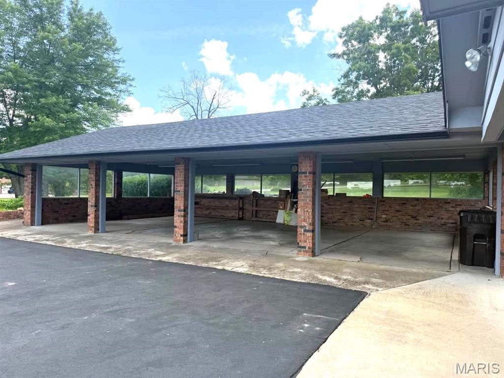 Primary bedroom — 26541 Lake Shore Rd Lebanon Missouri real estate