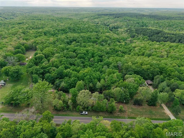 Primary bedroom — 65+- Acres E Highway 32 Salem Missouri real estate