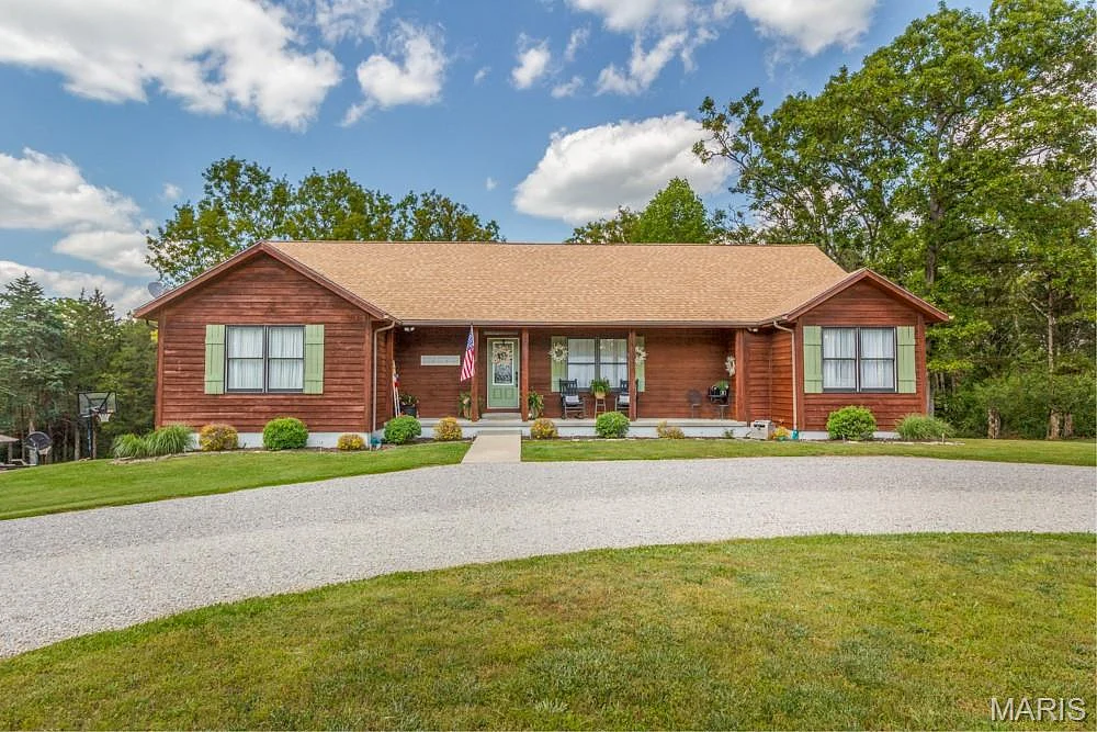 24057 Cedar Point Road, Lebanon MO