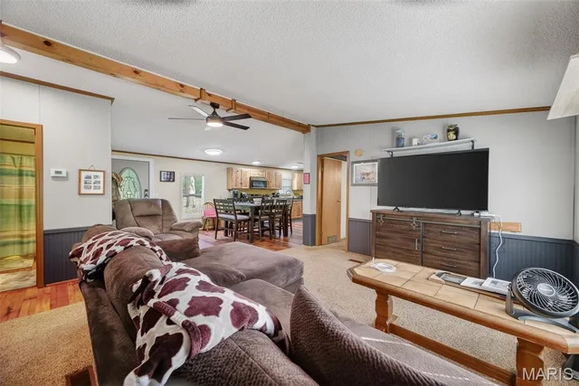 Primary bedroom — 27 Whippoorwill Lane Lebanon Missouri real estate