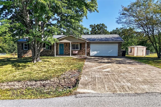 Front exterior — 20580 Sedalia Road Waynesville Missouri real estate